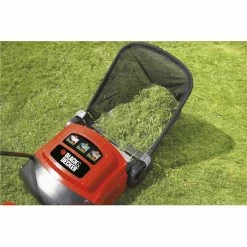 Black & Decker BLACK+DECKER Vertikutierer Elektro-Rasenlüfter GD300 10 Black & Decker BLACK+DECKER Vertikutierer Elektro-Rasenlüfter GD300 -Zipper Geschäft 8600269300 1024574 prod 005