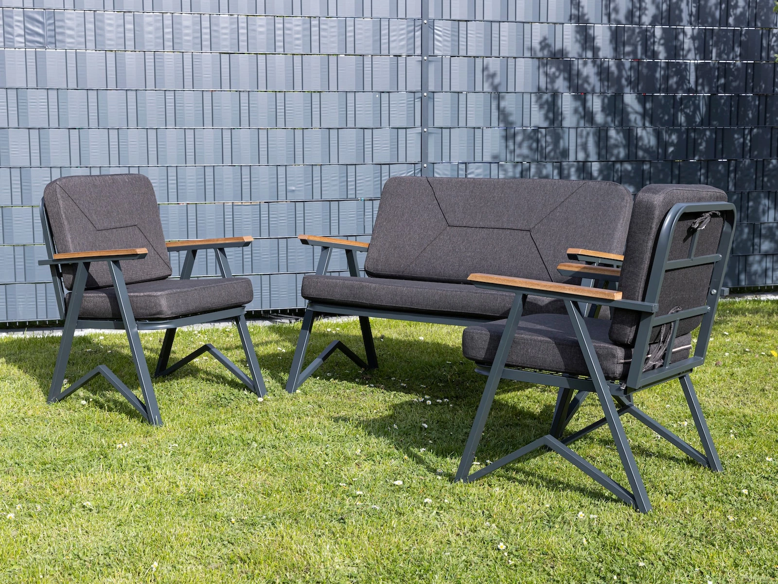 Moeby24 Garden Lounge Set Sitzgruppe Gartenmöbel Garnitur Gruppe 2+1+1 Tisch Gratis 5 Moeby24 Garden Lounge Set Sitzgruppe Gartenmöbel Garnitur Gruppe 2+1+1 Tisch Gratis – Bild 5