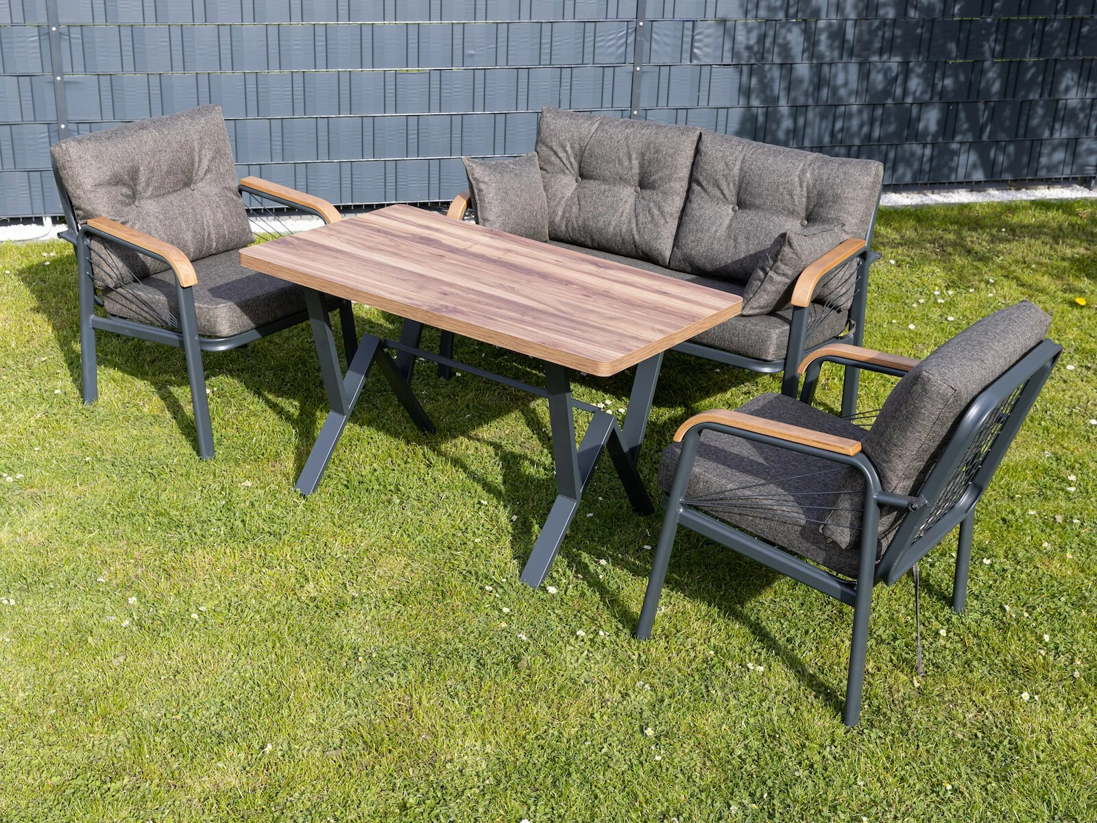 Moeby24 Garden Lounge Set Sitzgruppe Gartenmöbel Garnitur Gruppe 2+1+1 Tisch Gratis 5 Moeby24 Garden Lounge Set Sitzgruppe Gartenmöbel Garnitur Gruppe 2+1+1 Tisch Gratis – Bild 5